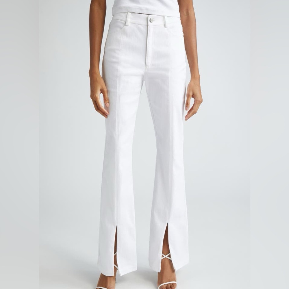 Cinq à Sept Split Hem Flare Jeans. Size 2 Women 
#199 - Picture 2 of 10